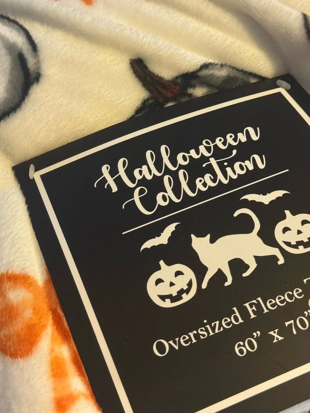 Halloween collection oversized fleece Pumpkin Throw - White & Orange